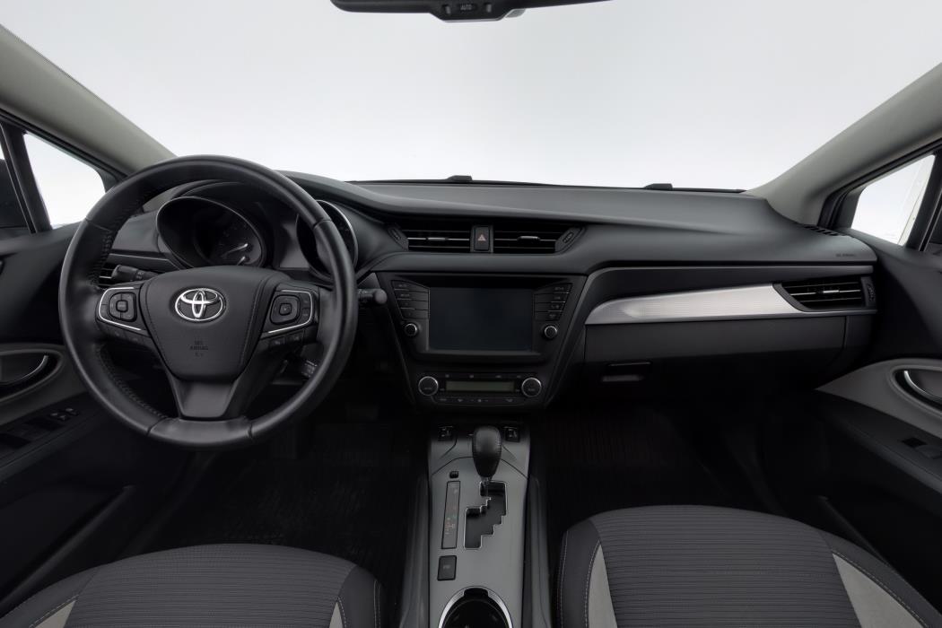 TOYOTA Avensis 2018