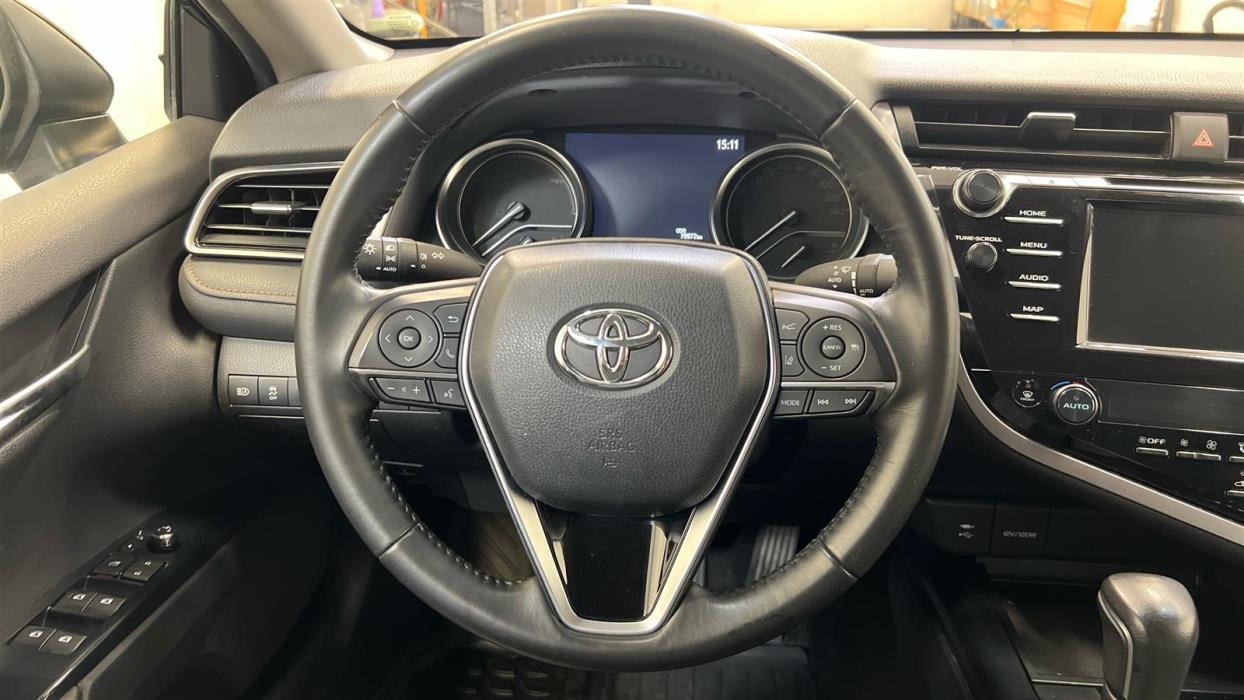 TOYOTA CAMRY 2019