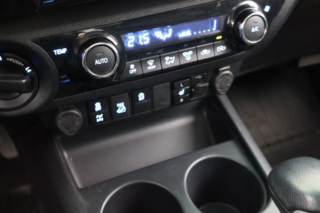 TOYOTA Hilux 2021
