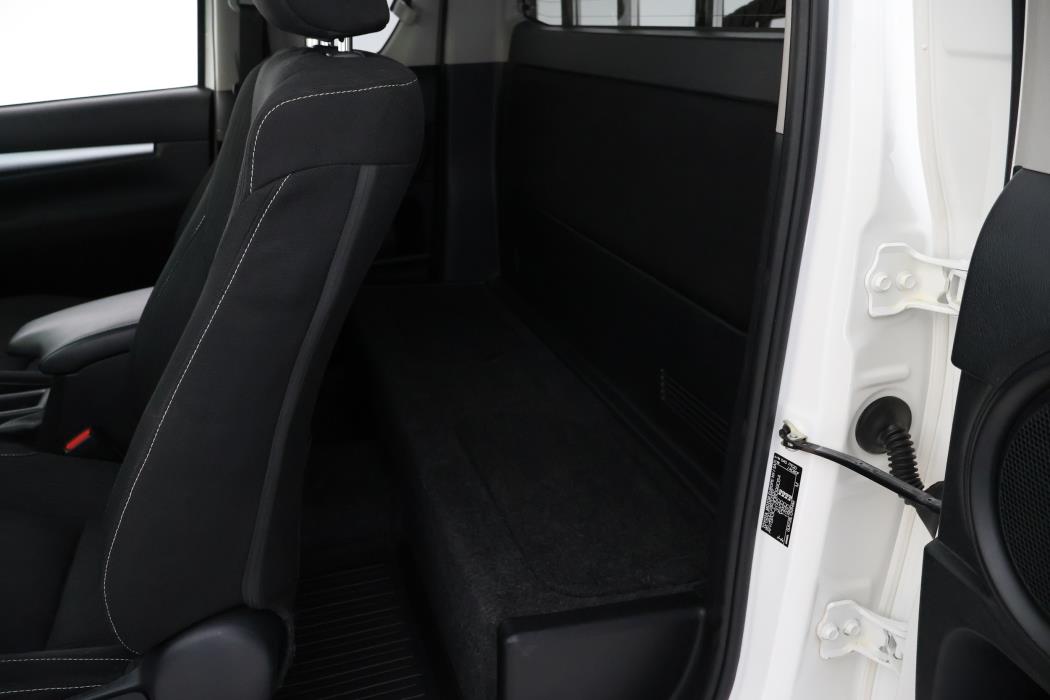 TOYOTA Hilux 2021