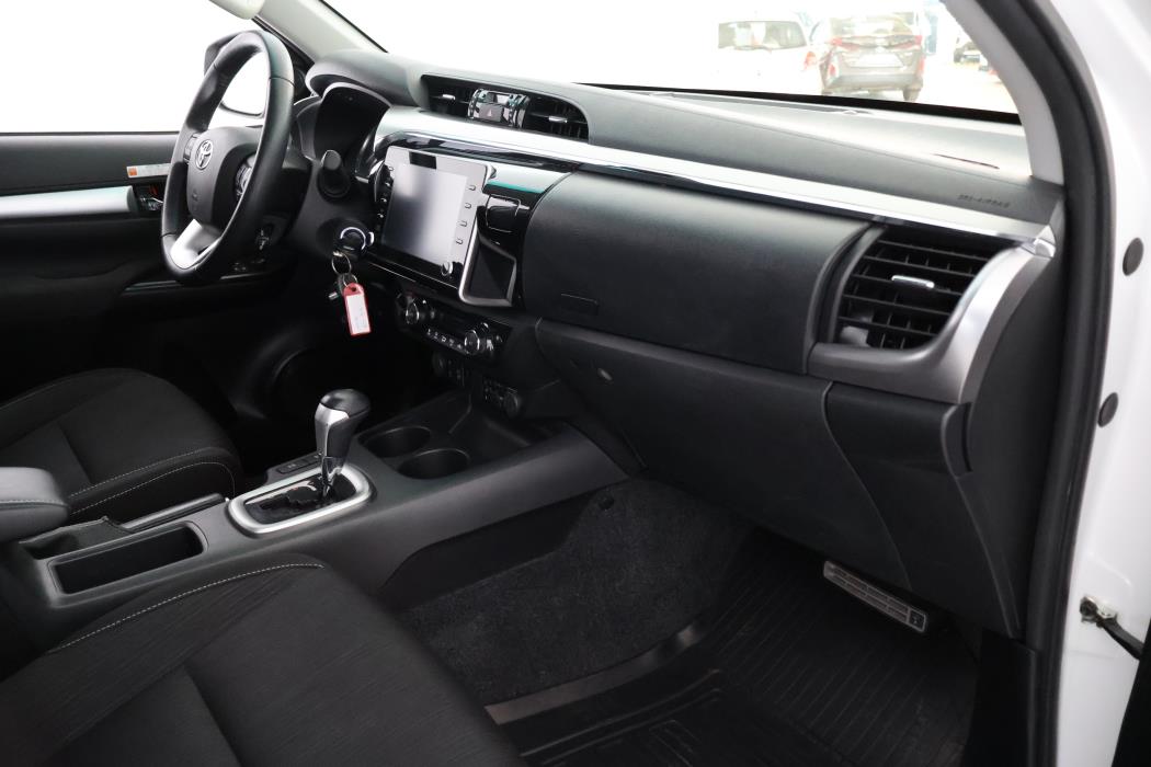 TOYOTA Hilux 2021