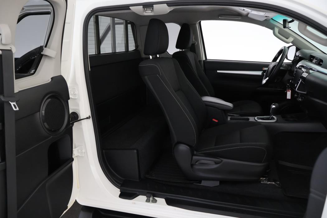TOYOTA Hilux 2021