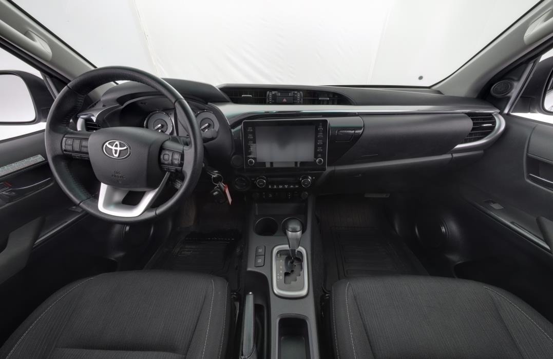 TOYOTA Hilux 2021