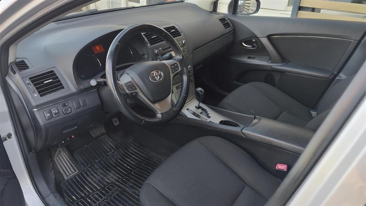 Toyota Avensis 2009