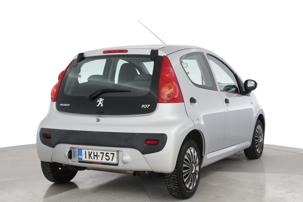 PEUGEOT 107 2012