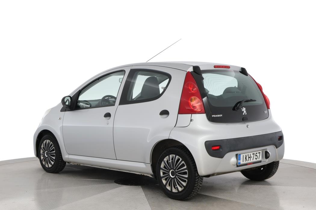 PEUGEOT 107 2012