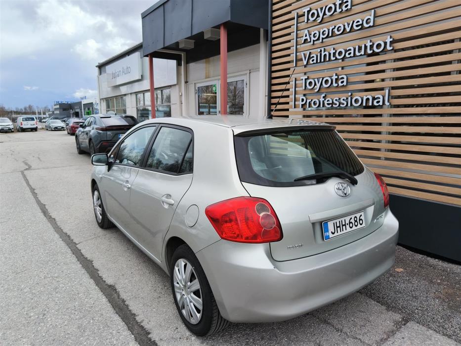 TOYOTA Auris 2008