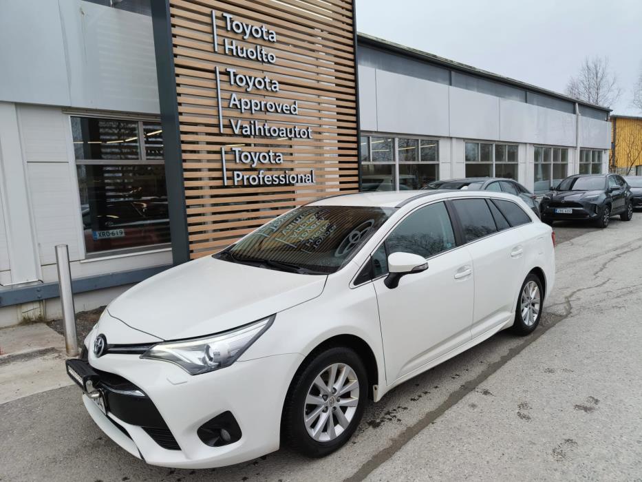 TOYOTA Avensis 2017