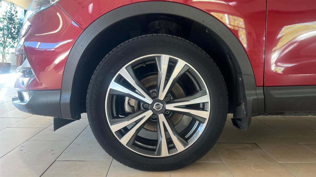 NISSAN QASHQAI 2018