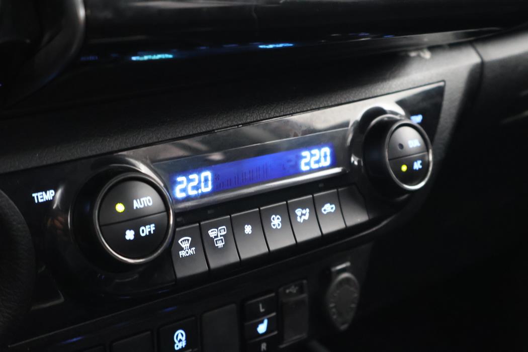 TOYOTA Hilux 2022