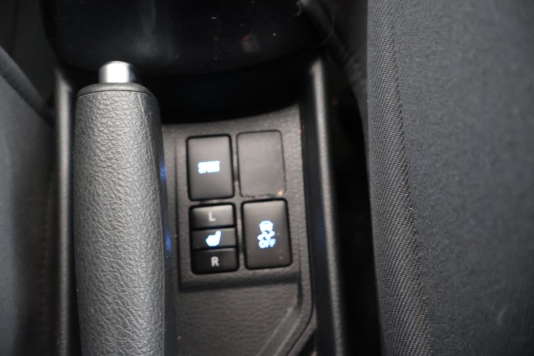 TOYOTA Yaris 2019