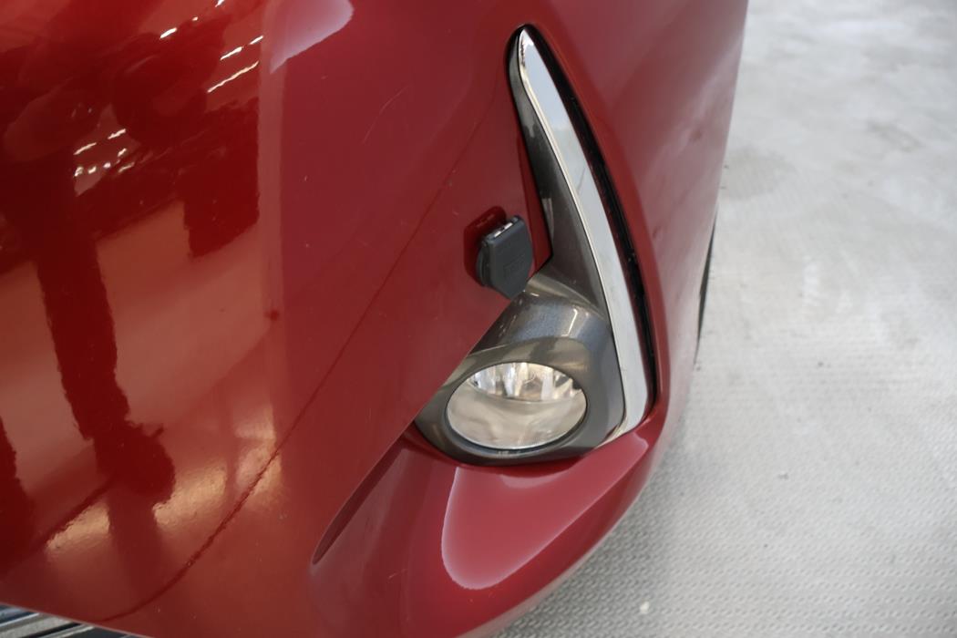 TOYOTA Yaris 2019