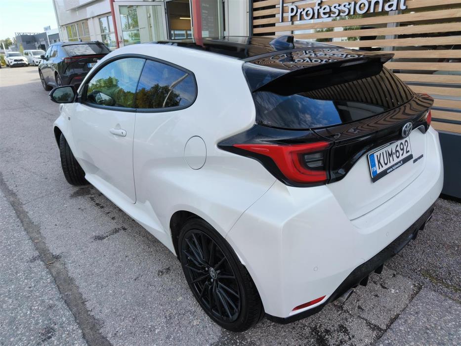 TOYOTA GR Yaris 2021