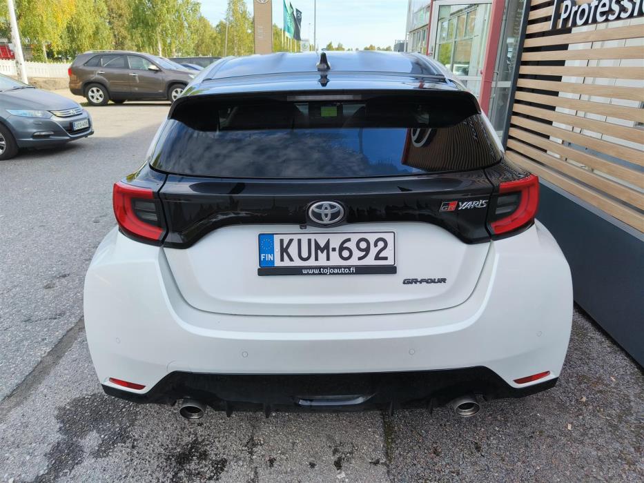 TOYOTA GR Yaris 2021