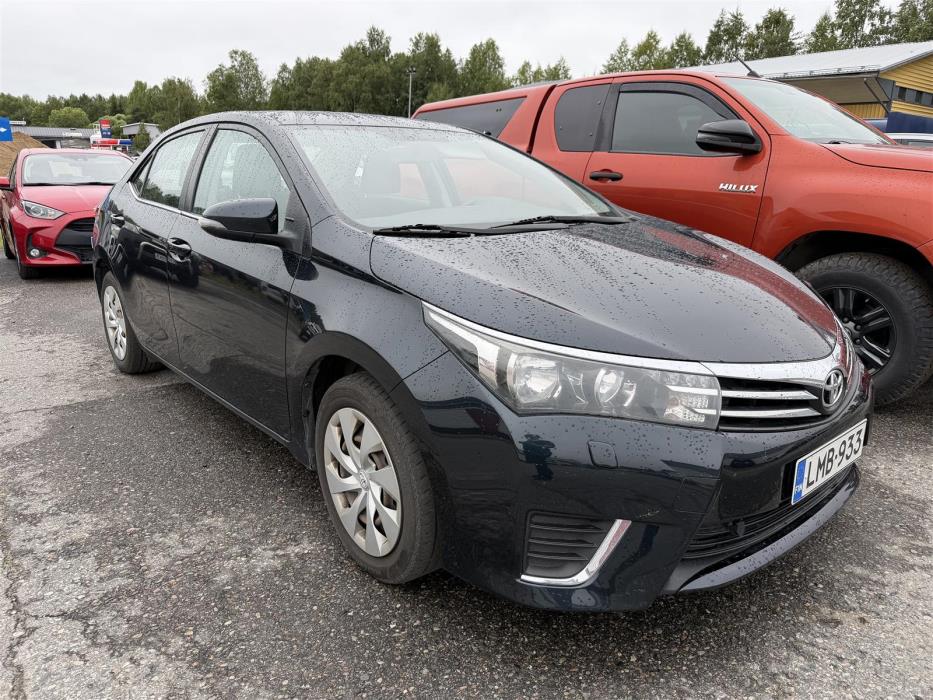 TOYOTA Corolla 2013