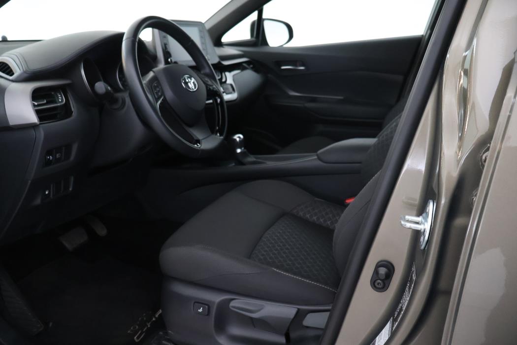 TOYOTA C-HR 2022