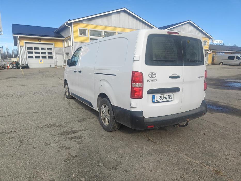 TOYOTA Proace 2023