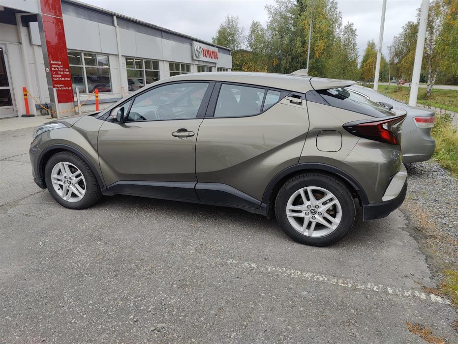TOYOTA C-HR 2023