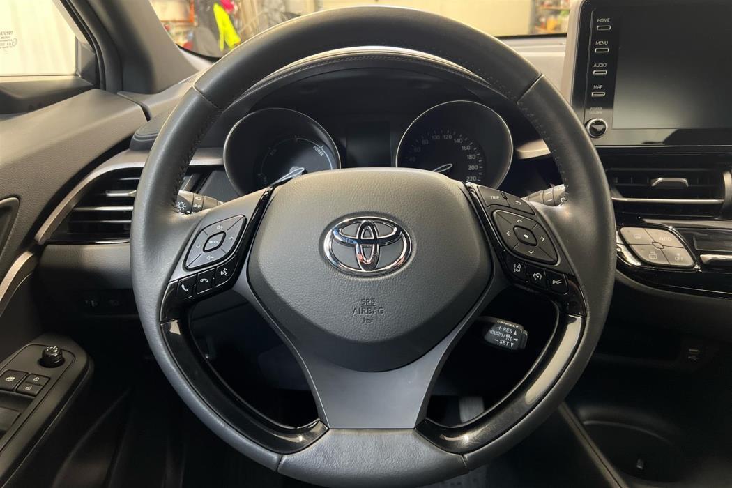 TOYOTA C-HR 2021