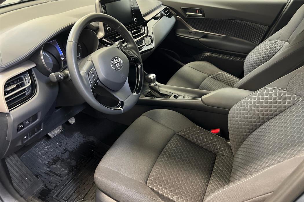 TOYOTA C-HR 2021