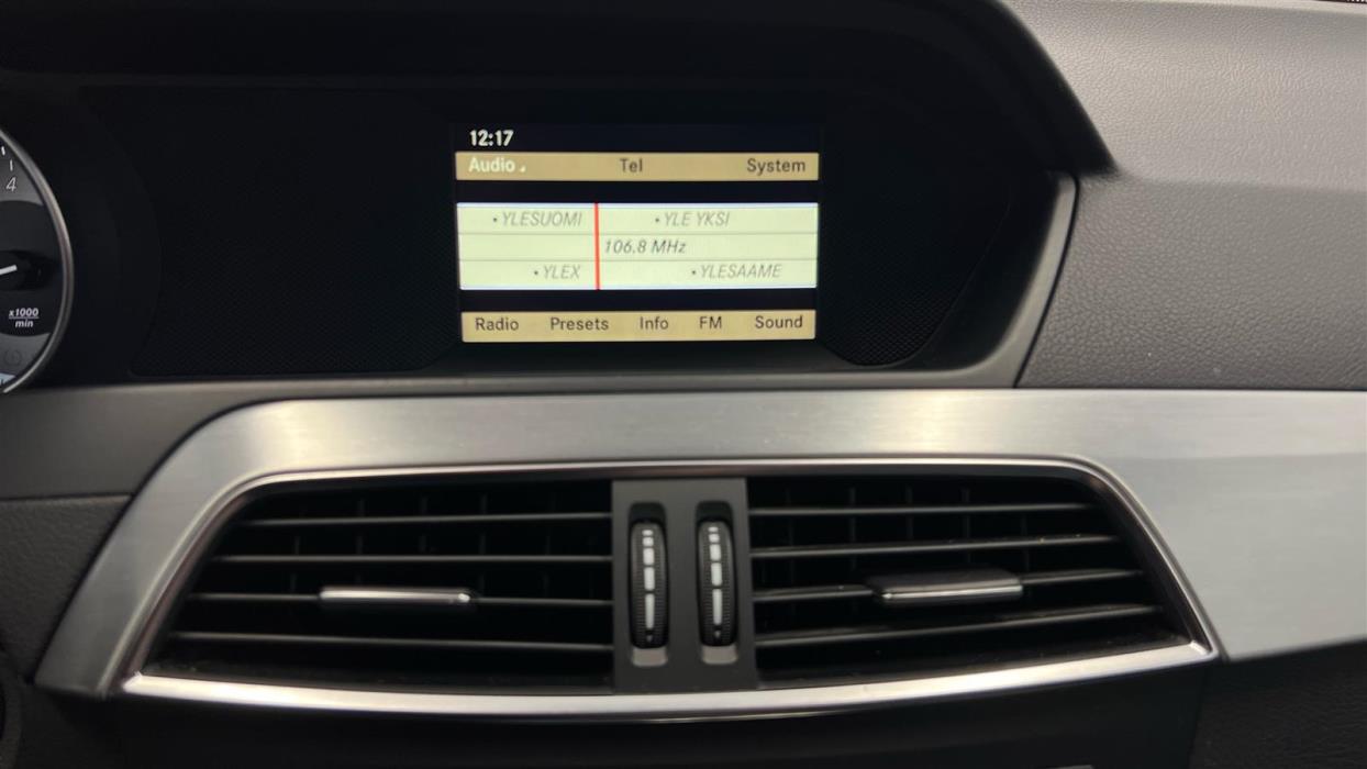 MERCEDES-BENZ C 2011