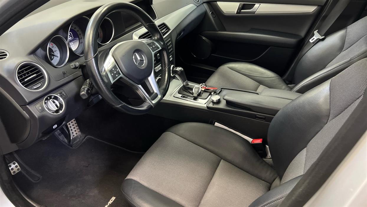 MERCEDES-BENZ C 2011
