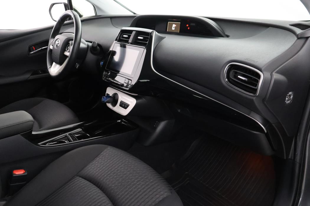 TOYOTA Prius Plug-in 2017