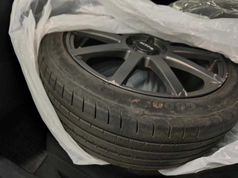 TOYOTA Prius Plug-in 2017