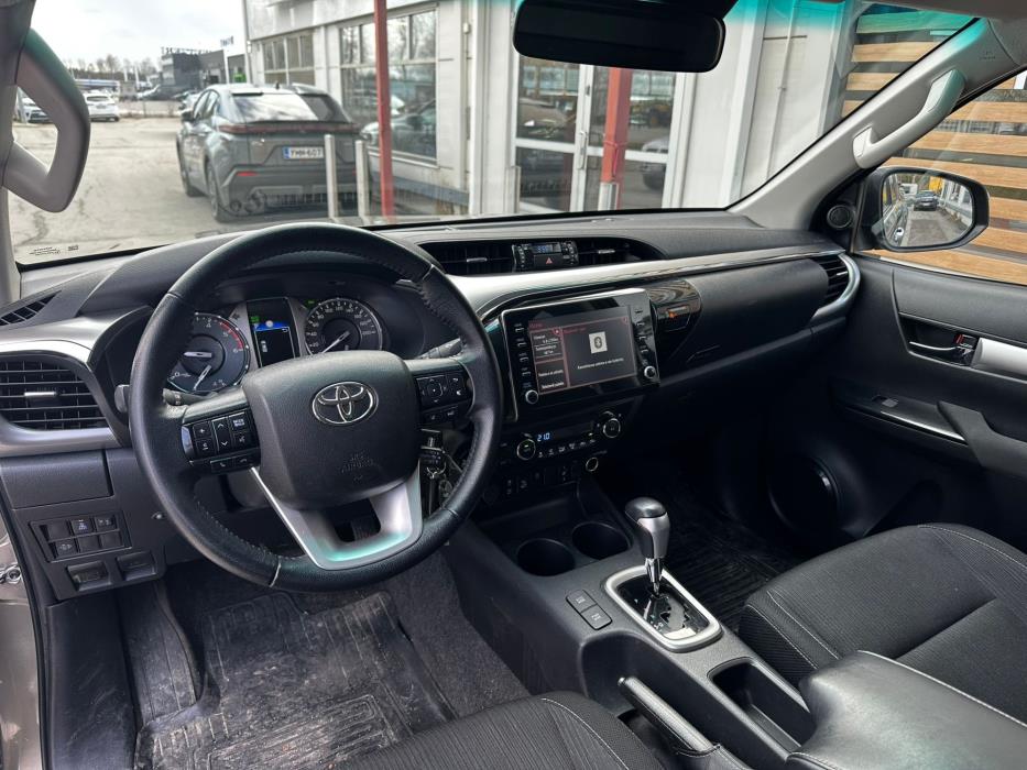 TOYOTA Hilux 2021