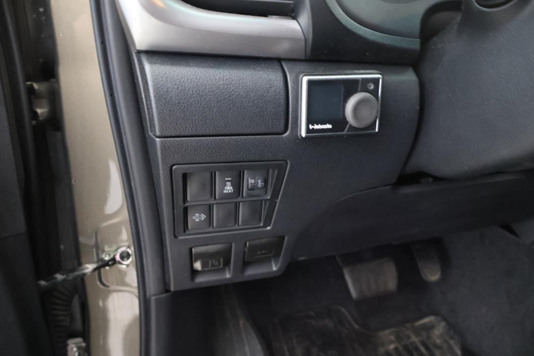 TOYOTA Hilux 2021