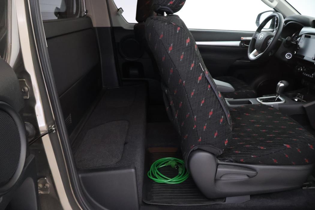 TOYOTA Hilux 2021