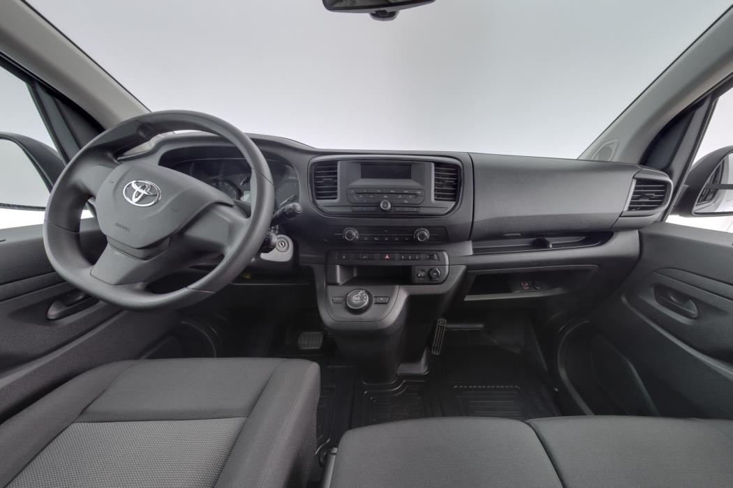 TOYOTA PROACE 2023