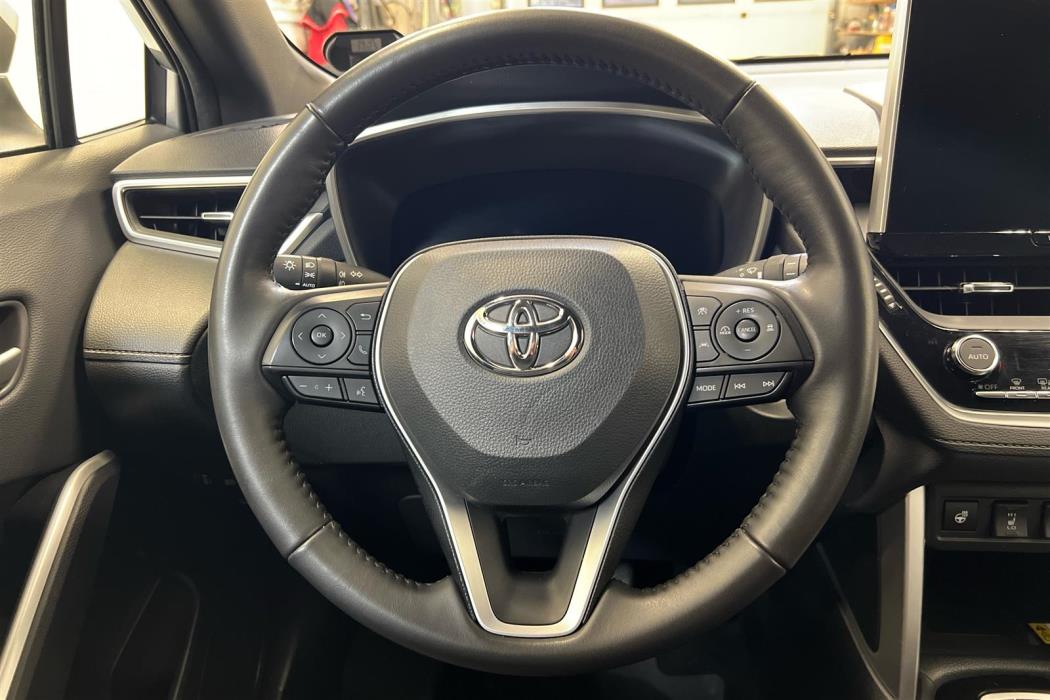 TOYOTA Corolla Cross 2023