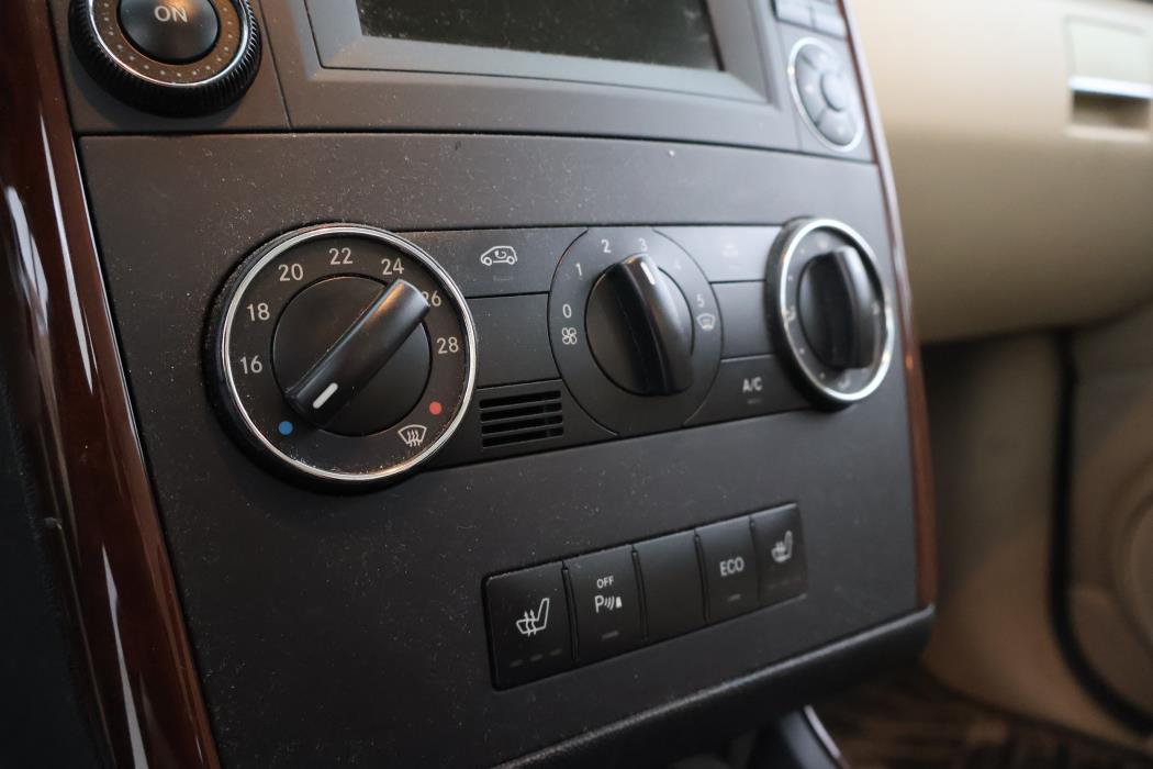 MERCEDES-BENZ A 2011