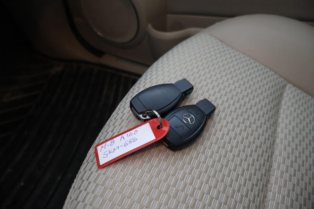 MERCEDES-BENZ A 2011