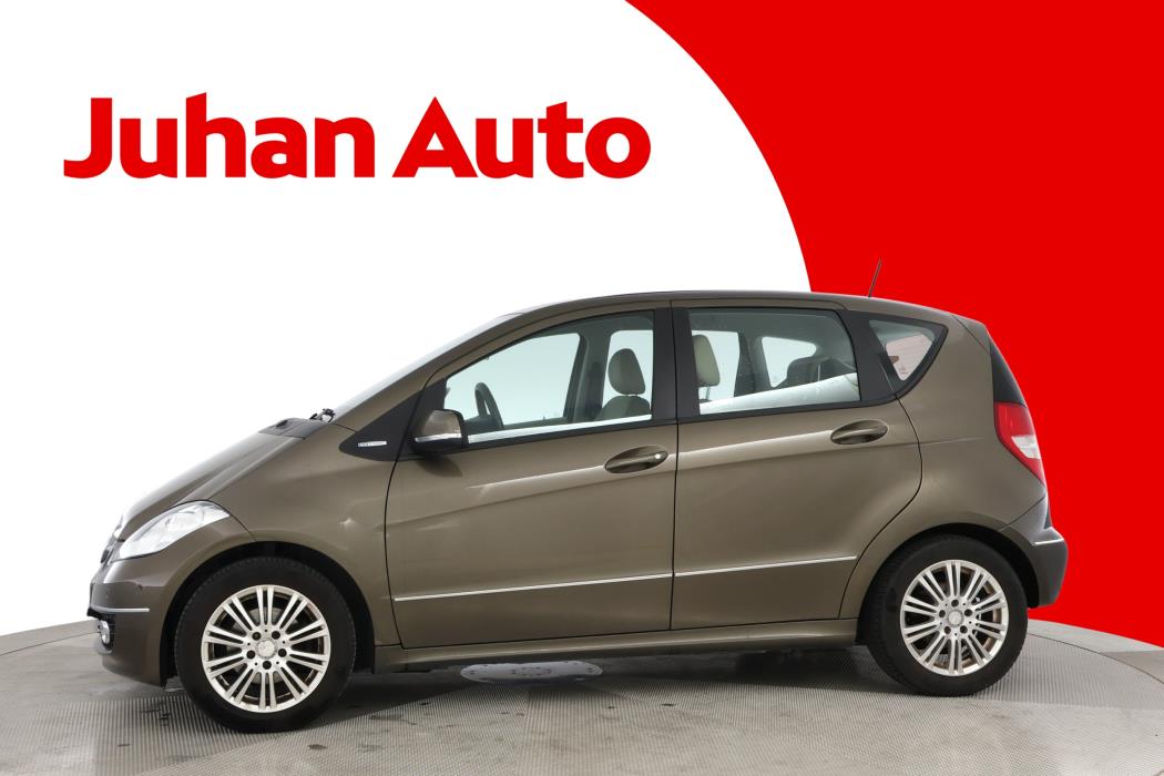 MERCEDES-BENZ A 2011