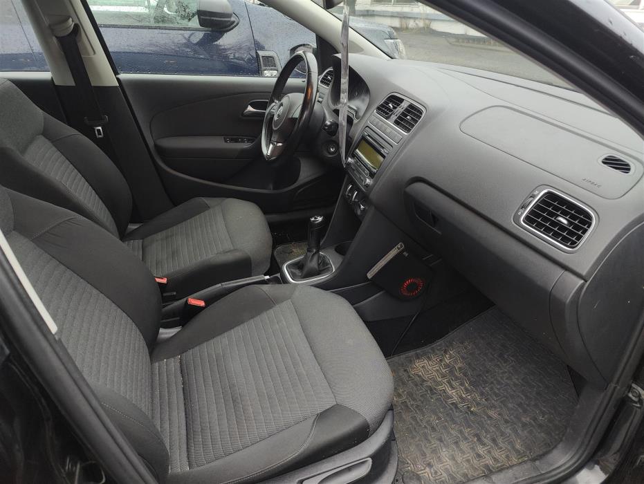 VOLKSWAGEN POLO 2010