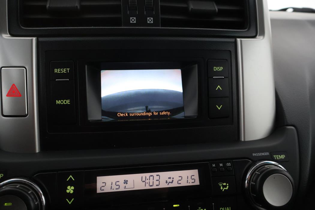 Toyota Land Cruiser 2011