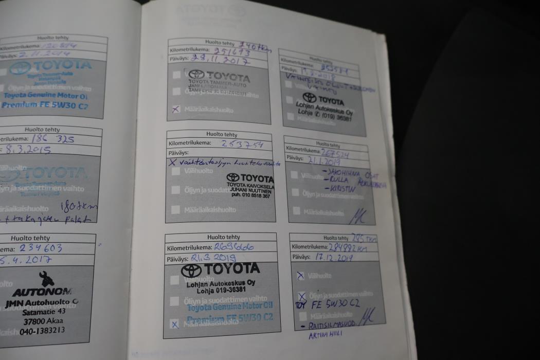 Toyota Land Cruiser 2011