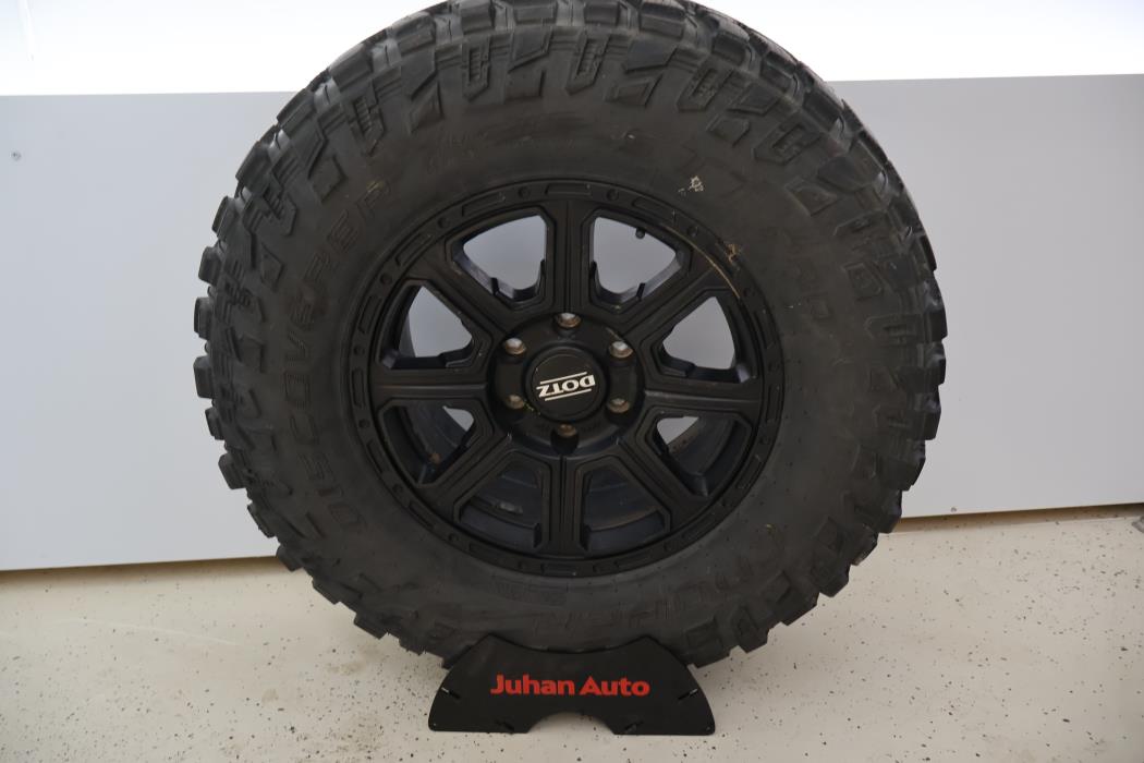 Toyota Land Cruiser 2011