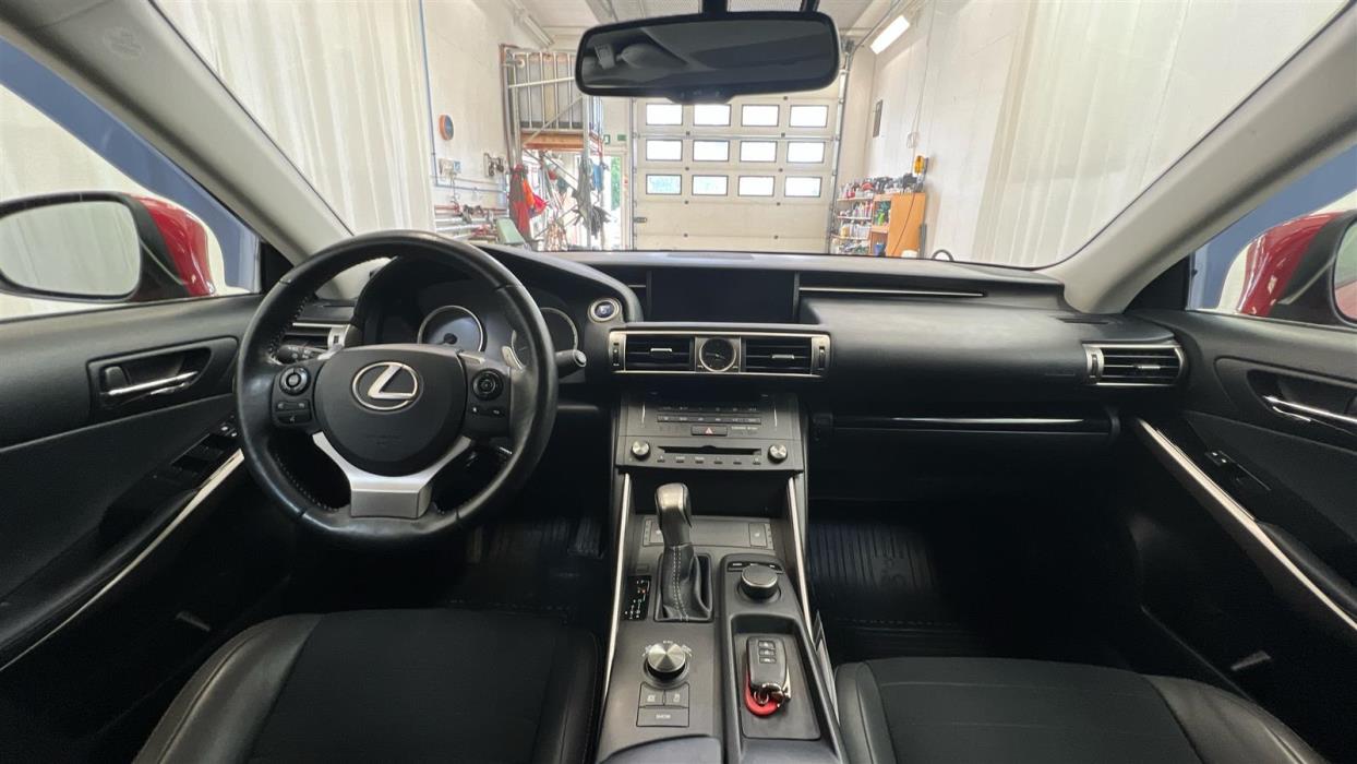 LEXUS IS 2015