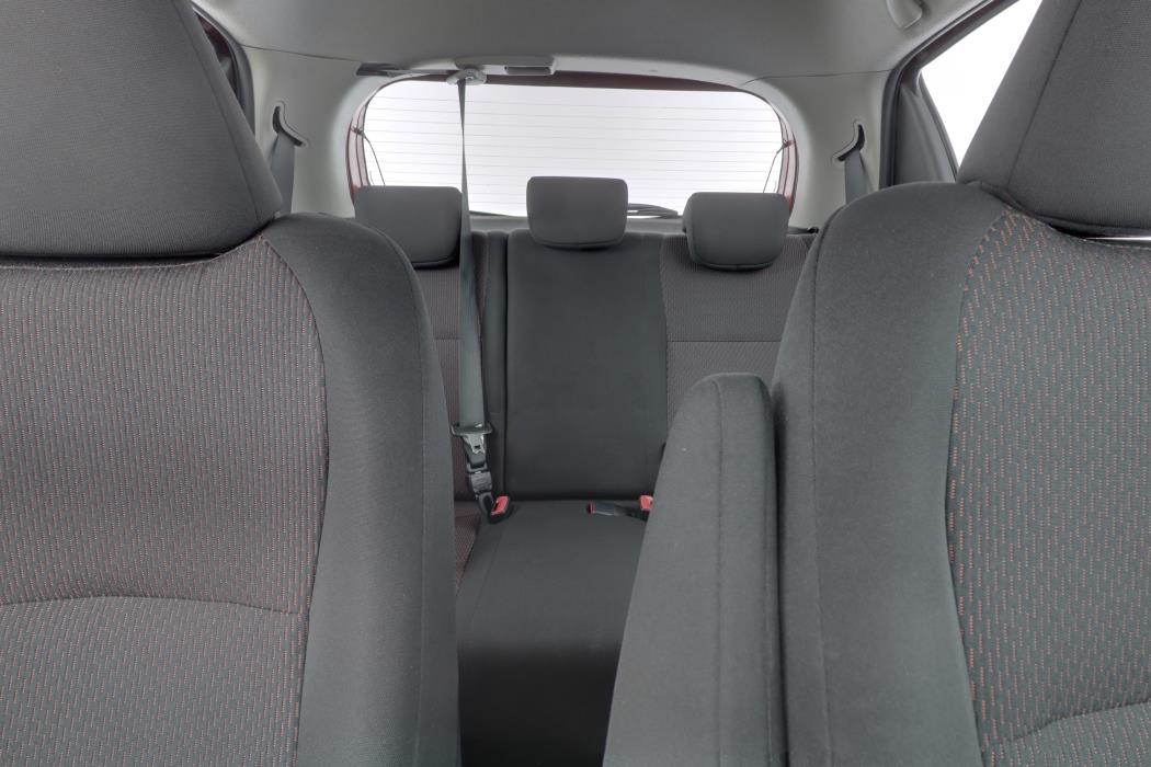 TOYOTA Yaris 2012