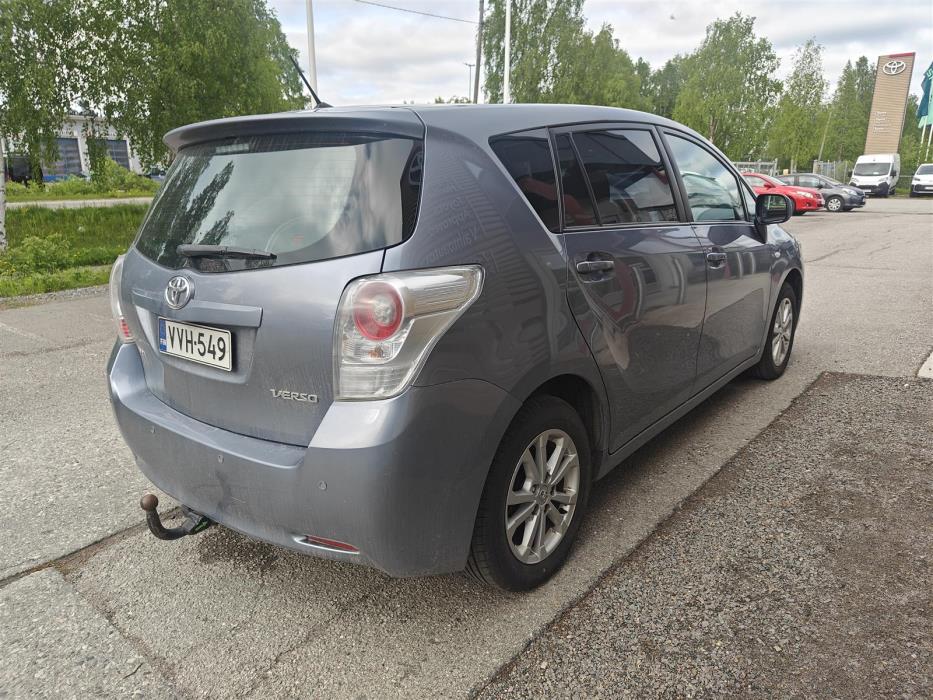 TOYOTA VERSO 2010
