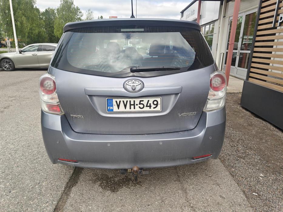 TOYOTA VERSO 2010