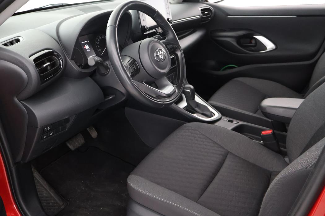 TOYOTA Yaris 2023
