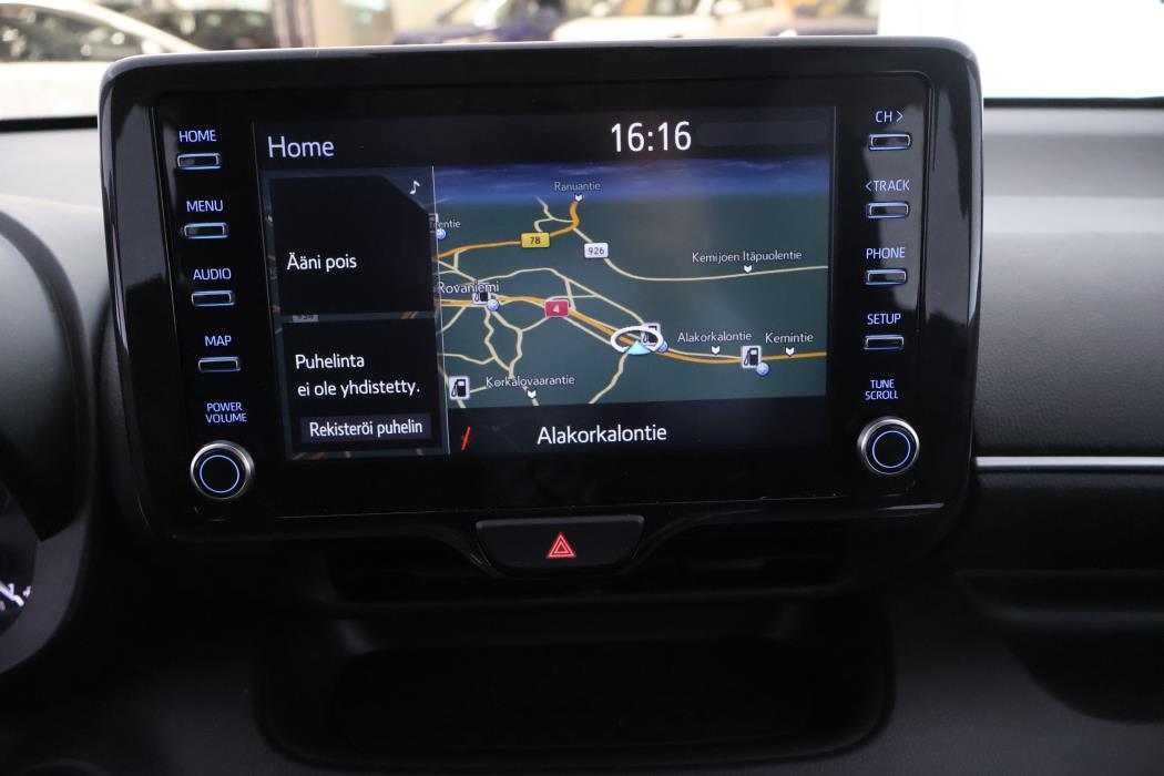 TOYOTA Yaris 2023
