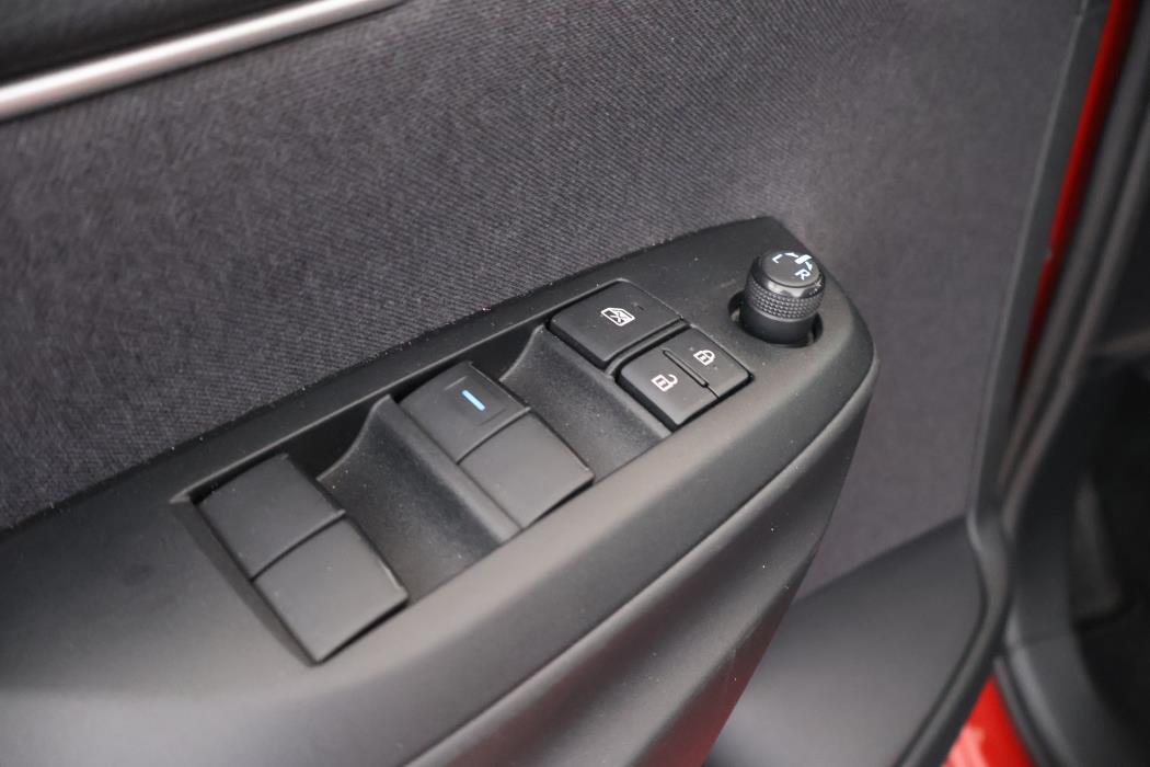 TOYOTA Yaris 2023