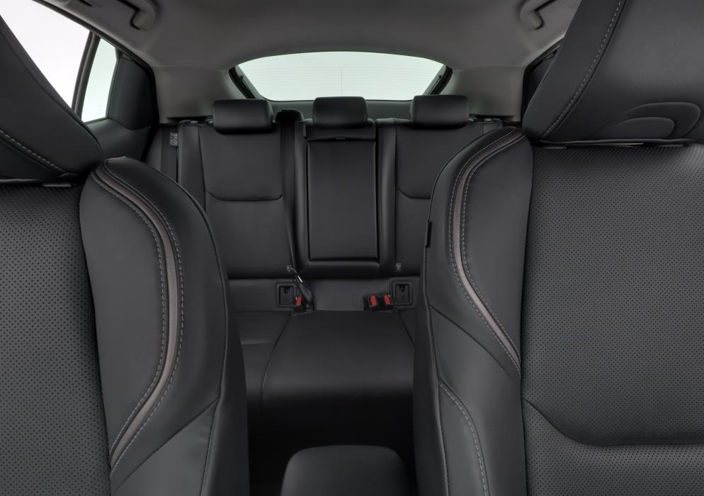 TOYOTA Prius Plug-in 2024