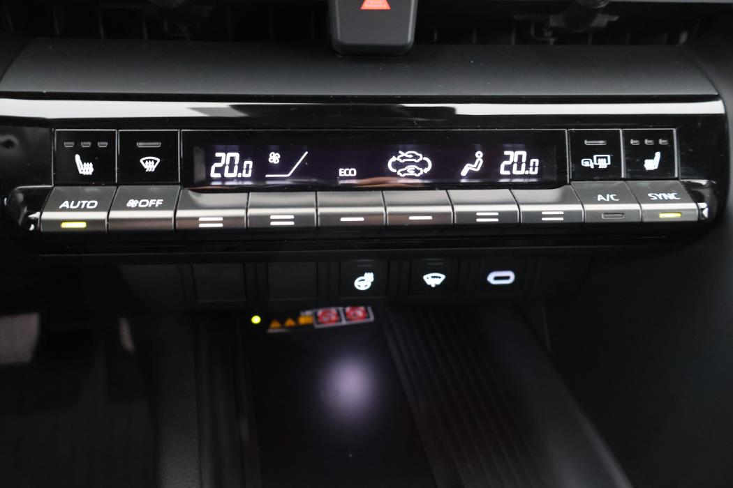 TOYOTA C-HR 2024