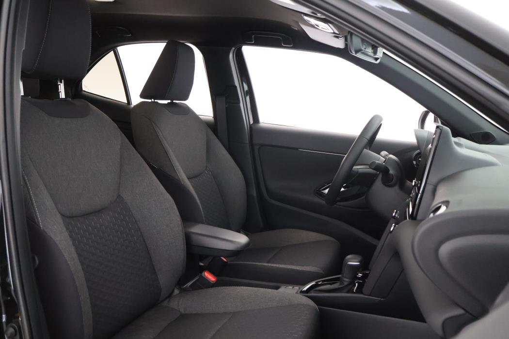 TOYOTA Yaris Cross 2026